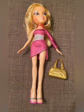 Bratz 10 inch Cloe Doll